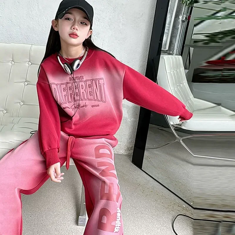 ملابس أطفال ربيعية لعام 2025 بدلة أطفال برقبة دائرية وأحرف تي شيرت علوية وسفلية بدلة رياضية 6 7 8 9 10 11 12 سنة