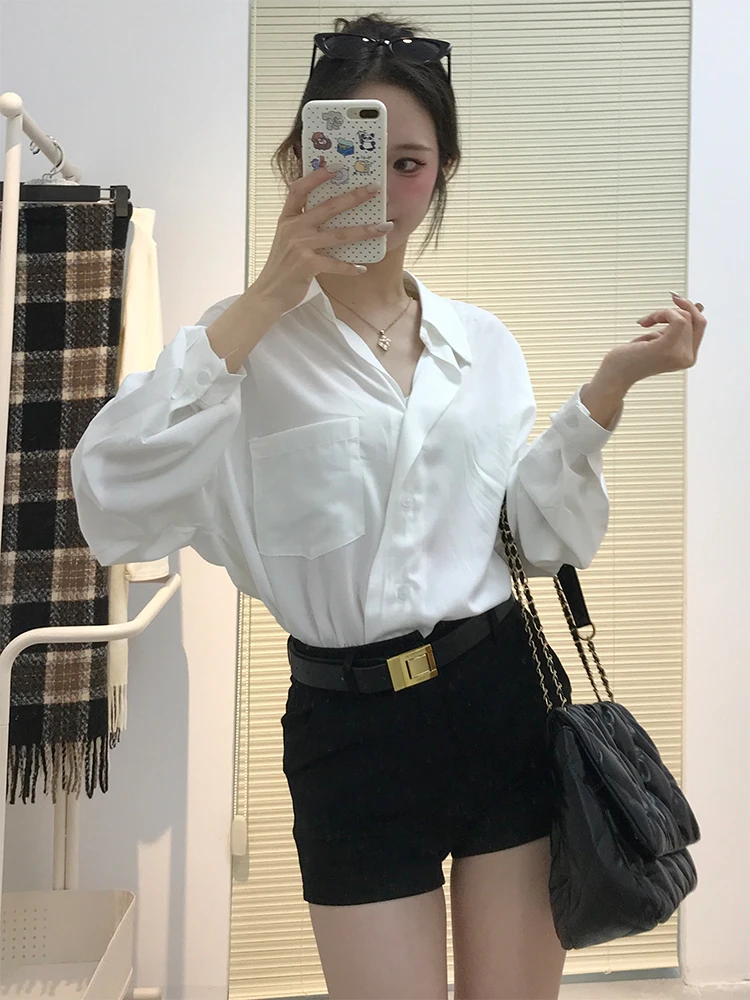 

Профессиональный повседневный комплект для женщин: свободная белая рубашка с длинным рукавом и тонкие короткие брюки с эффектом похудения для весны