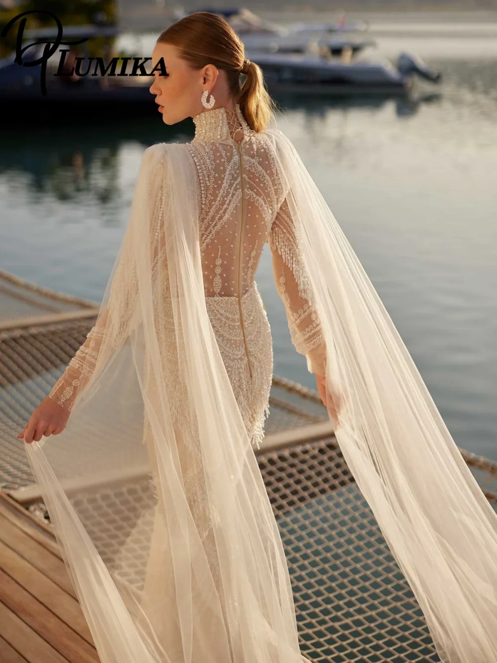 Romantyczna suknia ślubna z szalem, elegancka suknia ślubna z aplikacjami 3D, pełna wdzięku suknia ślubna w kształcie litery A, długa do podłogi, szyta na miarę.