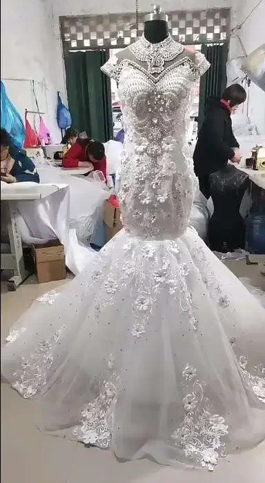 Vestido De novia personalizado con cristales y cuentas brillantes, Vestido De novia con cuello alto y espalda abierta, apliques De lujo 3 D para novia