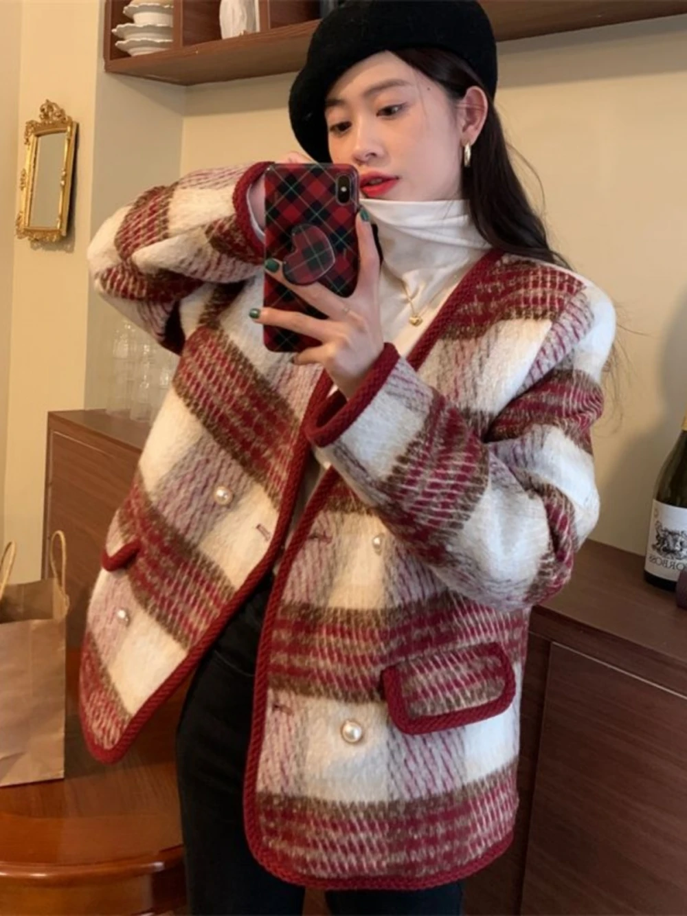 

Женское шерстяное пальто больших размеров в клетку, осенне-зимнее, свободного кроя, утепленное, модное, в городском стиле, на пуговицах, с V-образным вырезом, с длинными рукавами