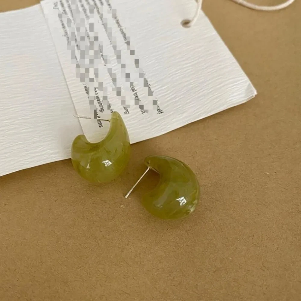 Retro Amber Brown Comma Earrings 6