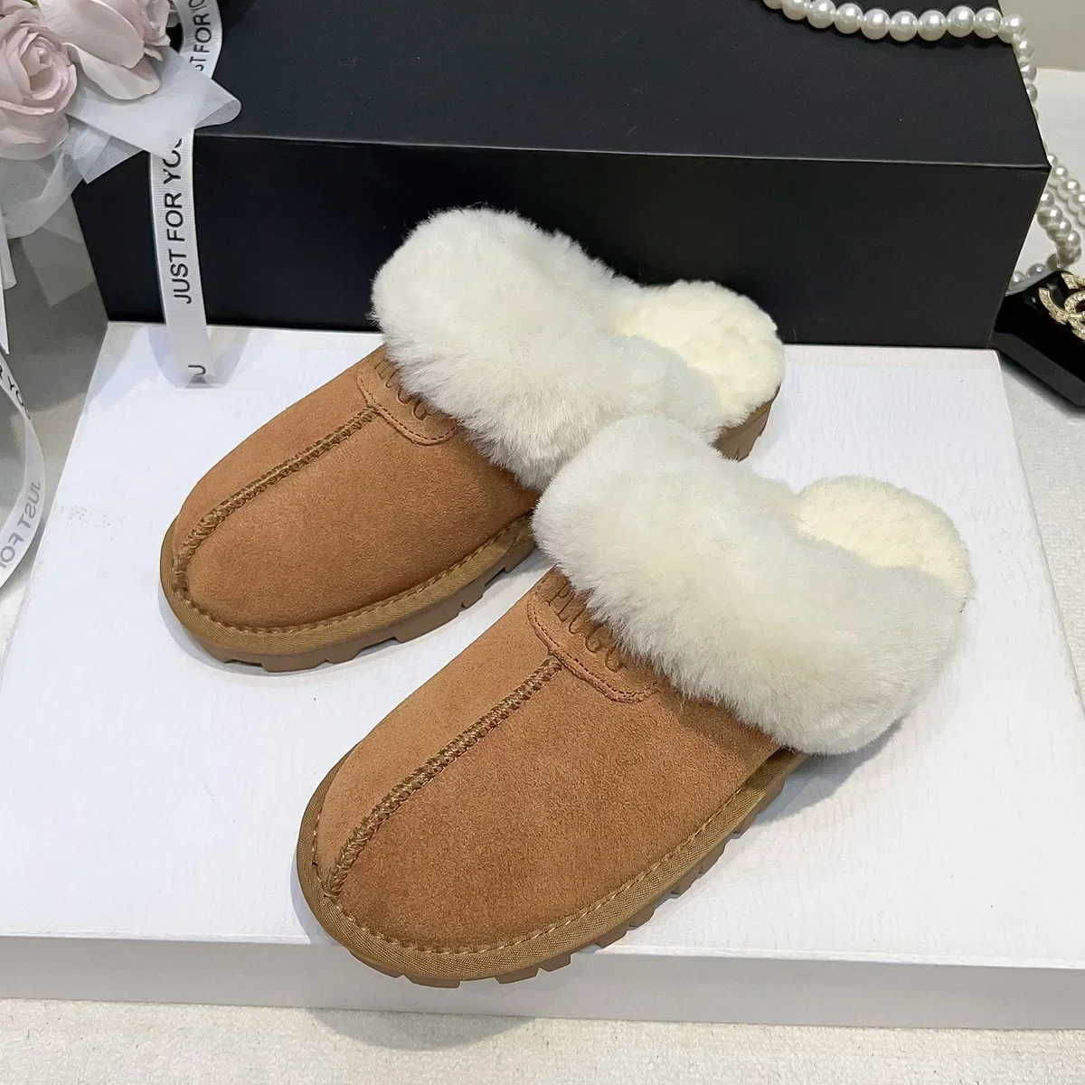 

Dropshipping Fleece Thickened Snow Boots Fur Integrated Flat Short Boots New Thermal Cotton Shoes Fleece Cotton Slippers 35&40