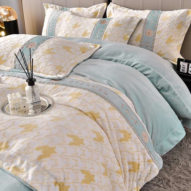 

Milk Velvet Carved Embroidery Thousand Bird Pattern Four Piece Set Series 1.8m Bed Sheet Four Piece Set