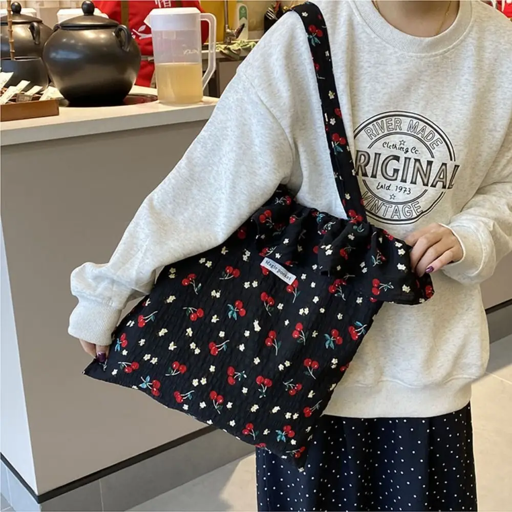 

Portable Flower Chiffon Shoulder Bag Large Capacity Fairy Mesh Handbag Korean Style Ruffles Cherry Tote Bag Vacation