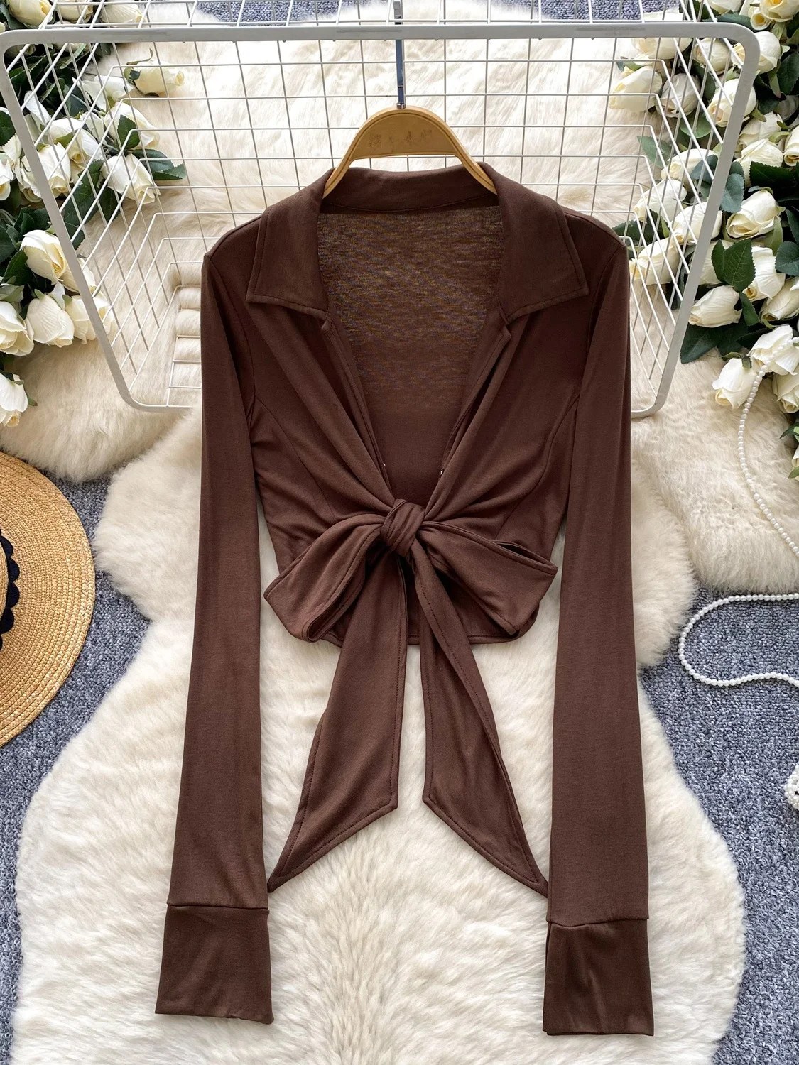 

Pure Desire Spicy Girl Knot Waist Cinched V-Ne Long Sve Women's T-irt Slim Fit Belly Baring ort Top