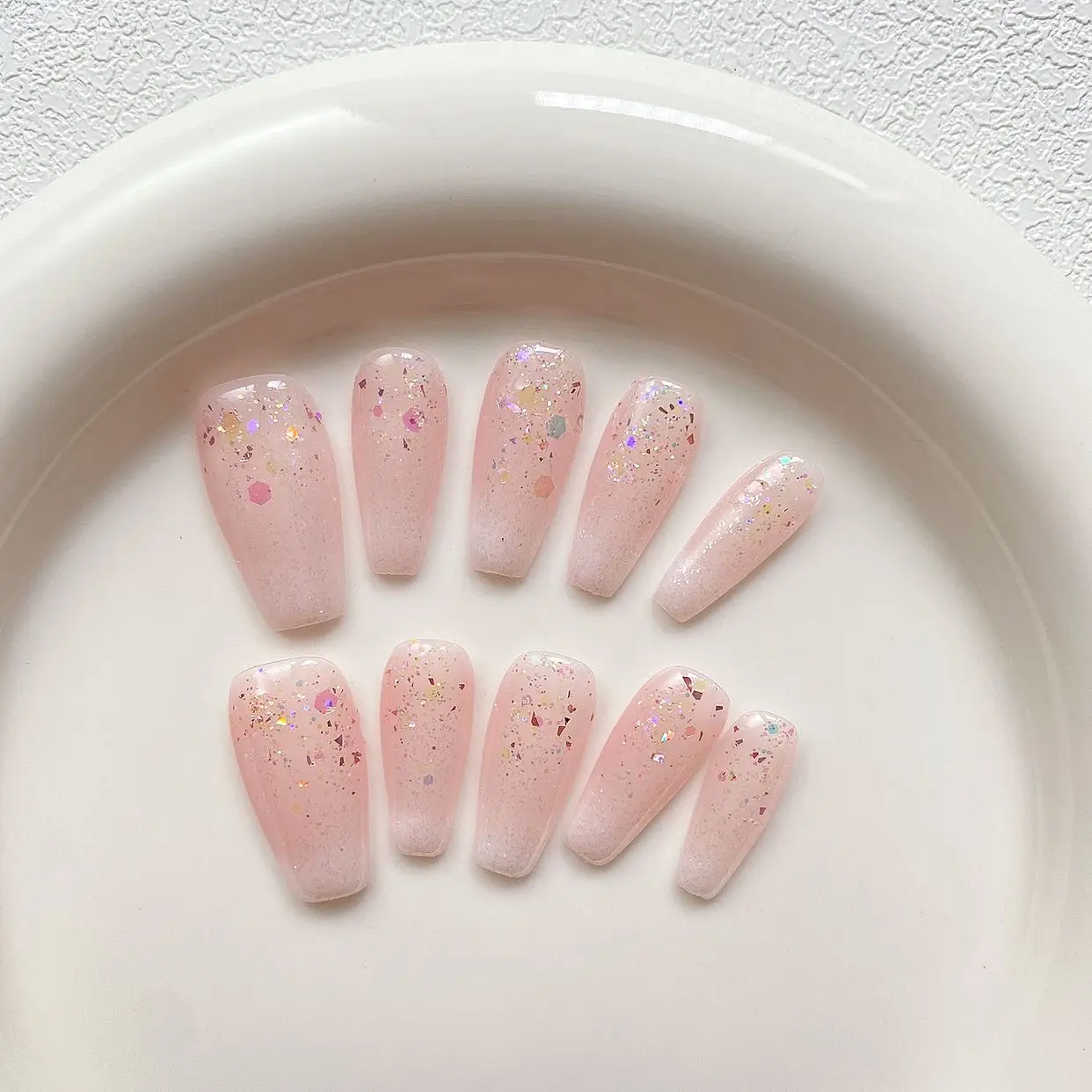 10szt Handmade Press On Nails Sakura Pink Design Fake Nails Smudge Full Cover Coffin Nail Fashion Wielokrotnego użytku do noszenia Fałszywe końcówki