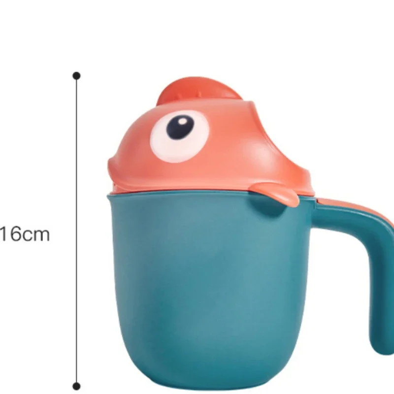 Baby Bath Shower Head Rinse Cup Cartoon Shark Cute Shower Washing Bathroom Accessories Bathing Toys for 0-6 Years Old Baby