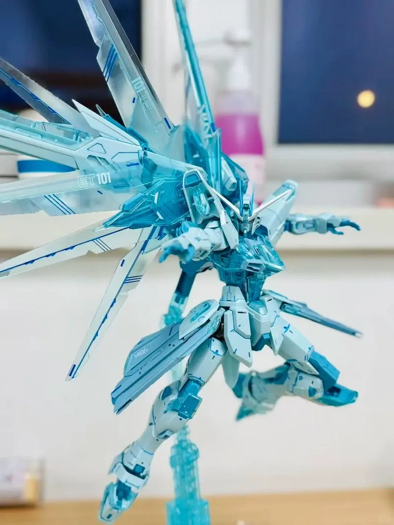 متوفر Daban 6650 Freedom Ver.2.0 Mg 1/100 أزرق ثلجي اللون Zgmf-X10a مجموعة تجميع ألعاب شخصيات الحركة البلاستيك لعبة مجسمة الهدايا