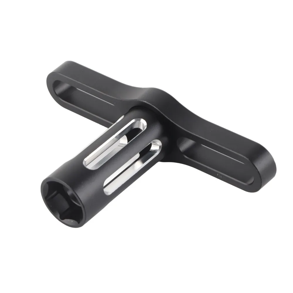 17mm Wheel Hex Nuts Sleeve With Coupling Hub Nut Cap 1/8 1/10 Scale Hex Nuts Installation Tool RC Car Wrench Tool