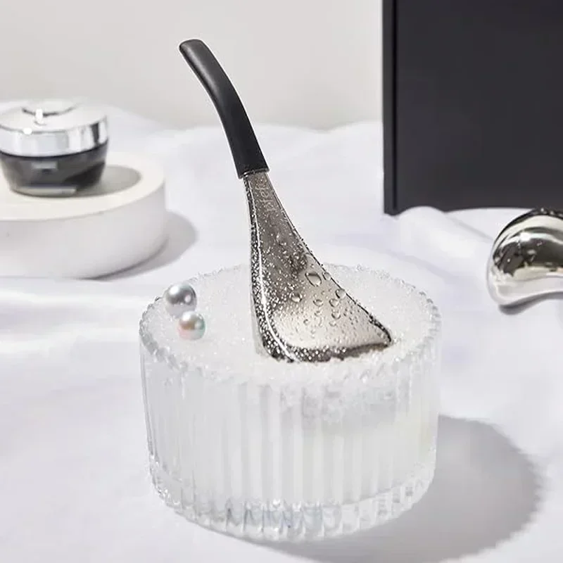 2/1PC ลูกโลกน้ําแข็ง Facial Skin Care เครื่องมือสําหรับใบหน้าและดวงตาสแตนเลสความงาม Cryo Sticks ผู้หญิง Cooling สปาลูกโลกเย็น Roller