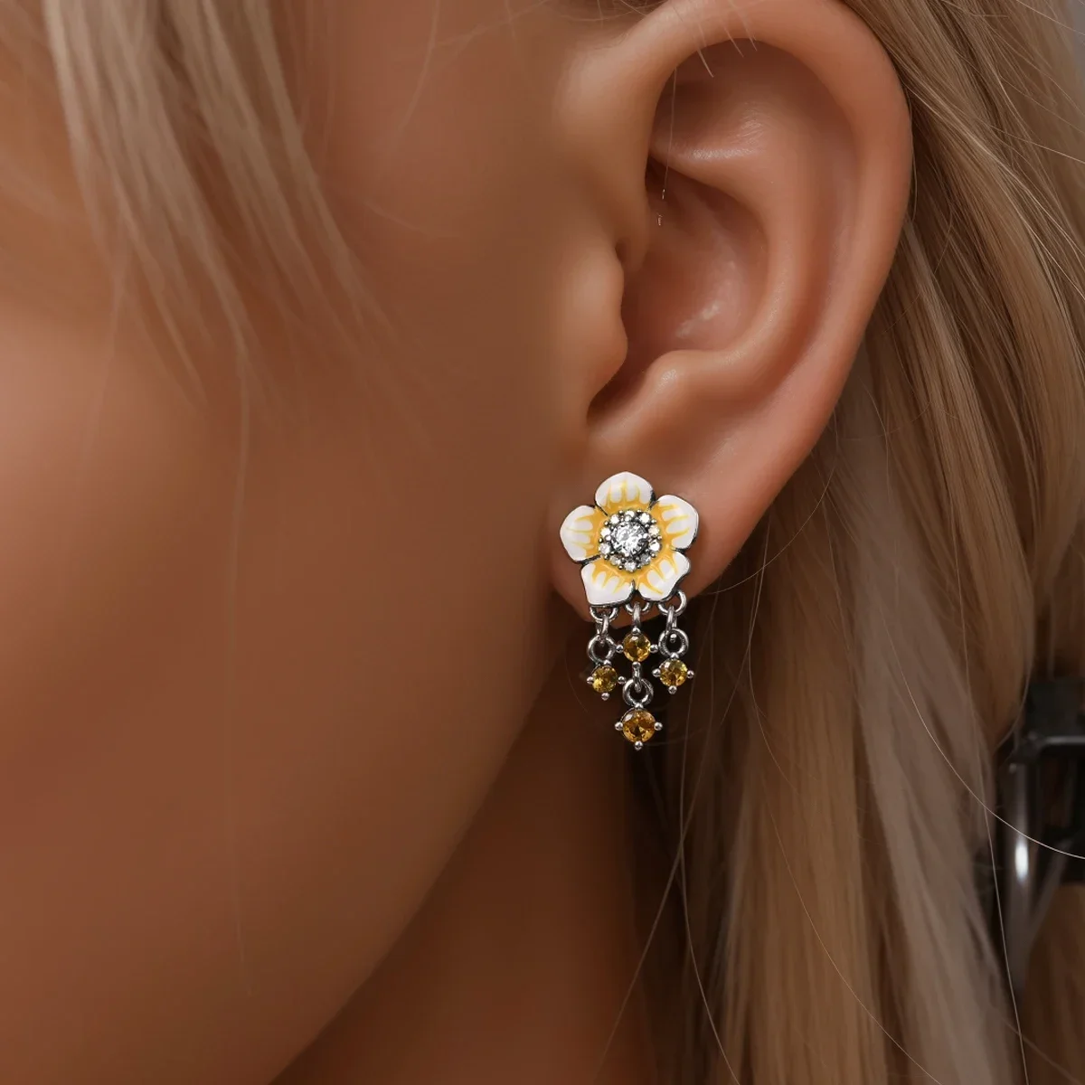 Original  925 Sterling Silver Small Animals and Flowers, Bees, Butterflies, Dopamine Earrings for Women's High-end Fine Jewelry