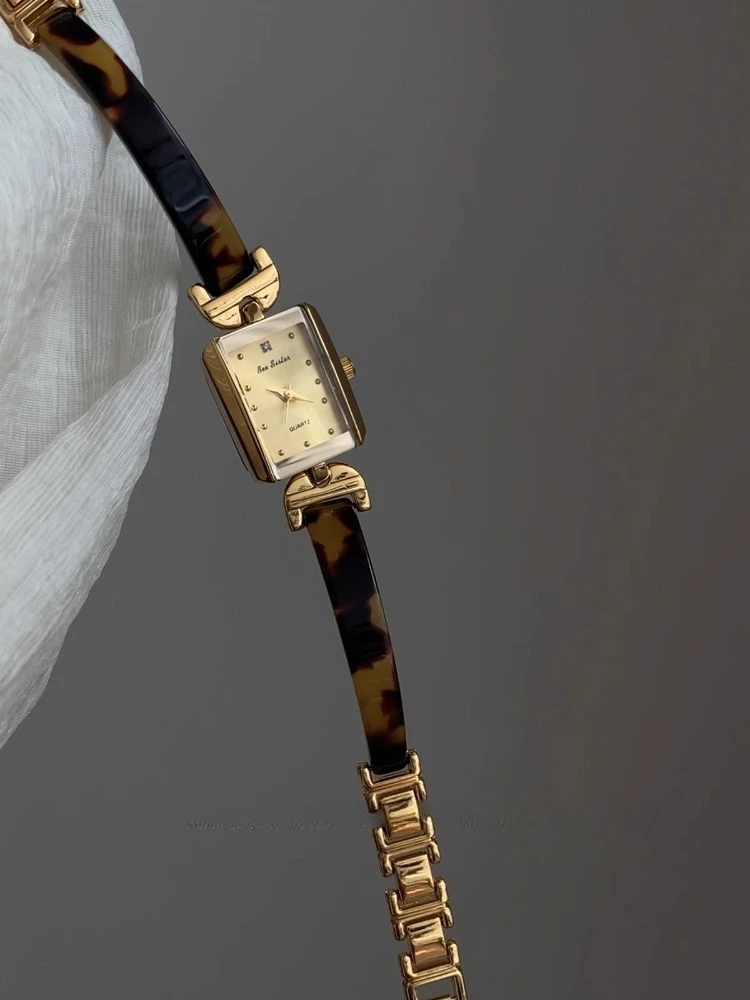 Square Amber Women's Watch Light Luxury High Feeling Compact Fashion Bracelet Thin Chain Quartz Watch for Women