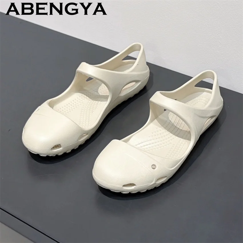 

2026 Summer New EVA One-piece Molding Flat Sandals Women Hollow-out Wrap Toe Low Heel Sandals Trend Casual Beach Shoes Woman