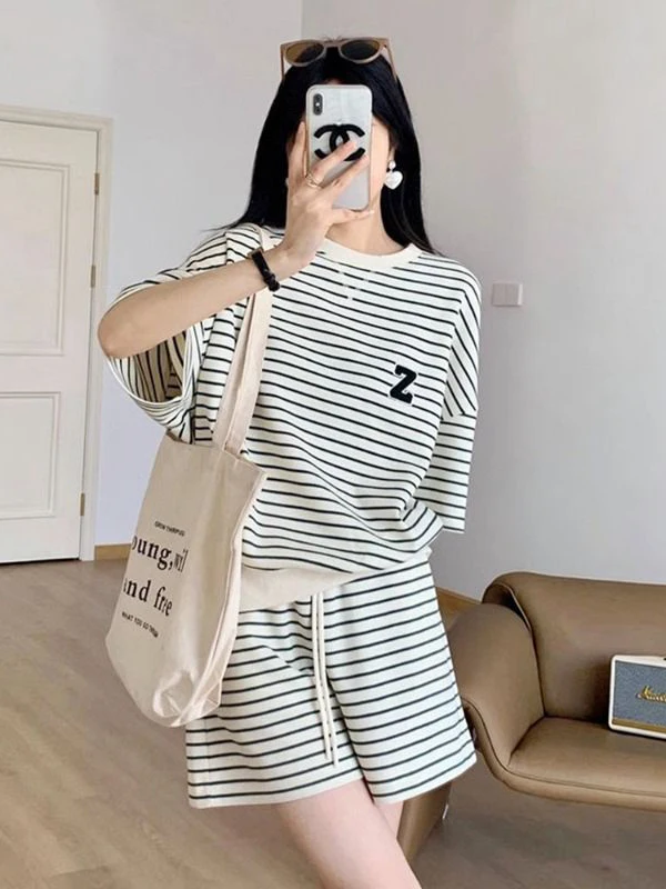 

Summer Sportswear Set Women Casual Loose Striped Short Sleeve Top And Shorts Two Piece Set Korean Style Fashionable Youthful
