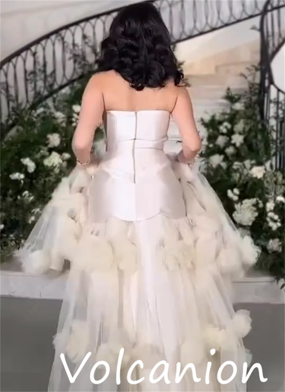 ที่กําหนดเองคุณภาพสูง Charmeuse ประดับด้วยเลื่อมจีบ A-Line ชุดราตรียาว Bespoke โอกาสแฟชั่น