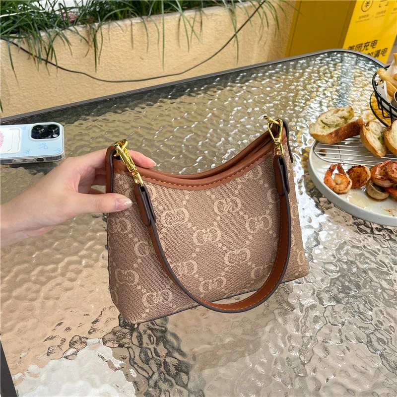 

Fashion Simple Designer Solid Color Retro Diaper Bag Elegant Crossbody Handbag For Women Luxury Textured Shoulder Tote