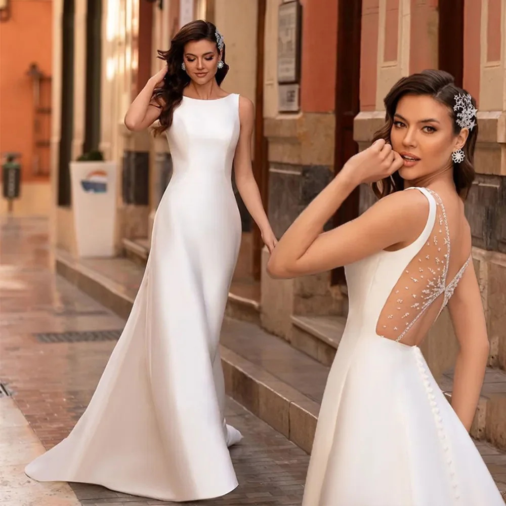 

Beautiful and charming A-line bright satin round neck sleeveless halter gorgeous bridal train wedding dress Vestidos de novia