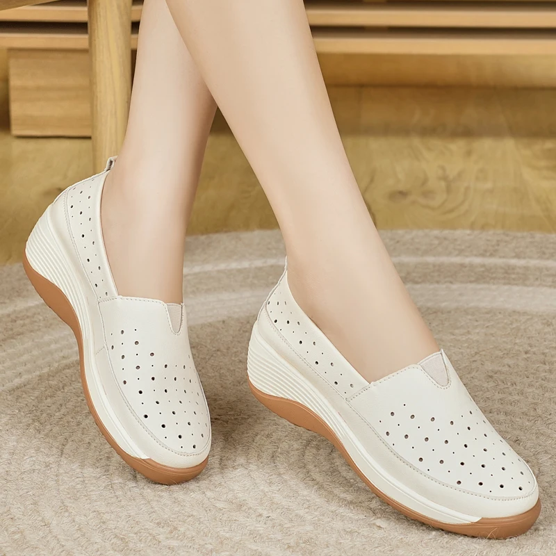 

Летняя повседневная обувь с перфорацией, на плоской подошве, модные универсальные туфли для мам.