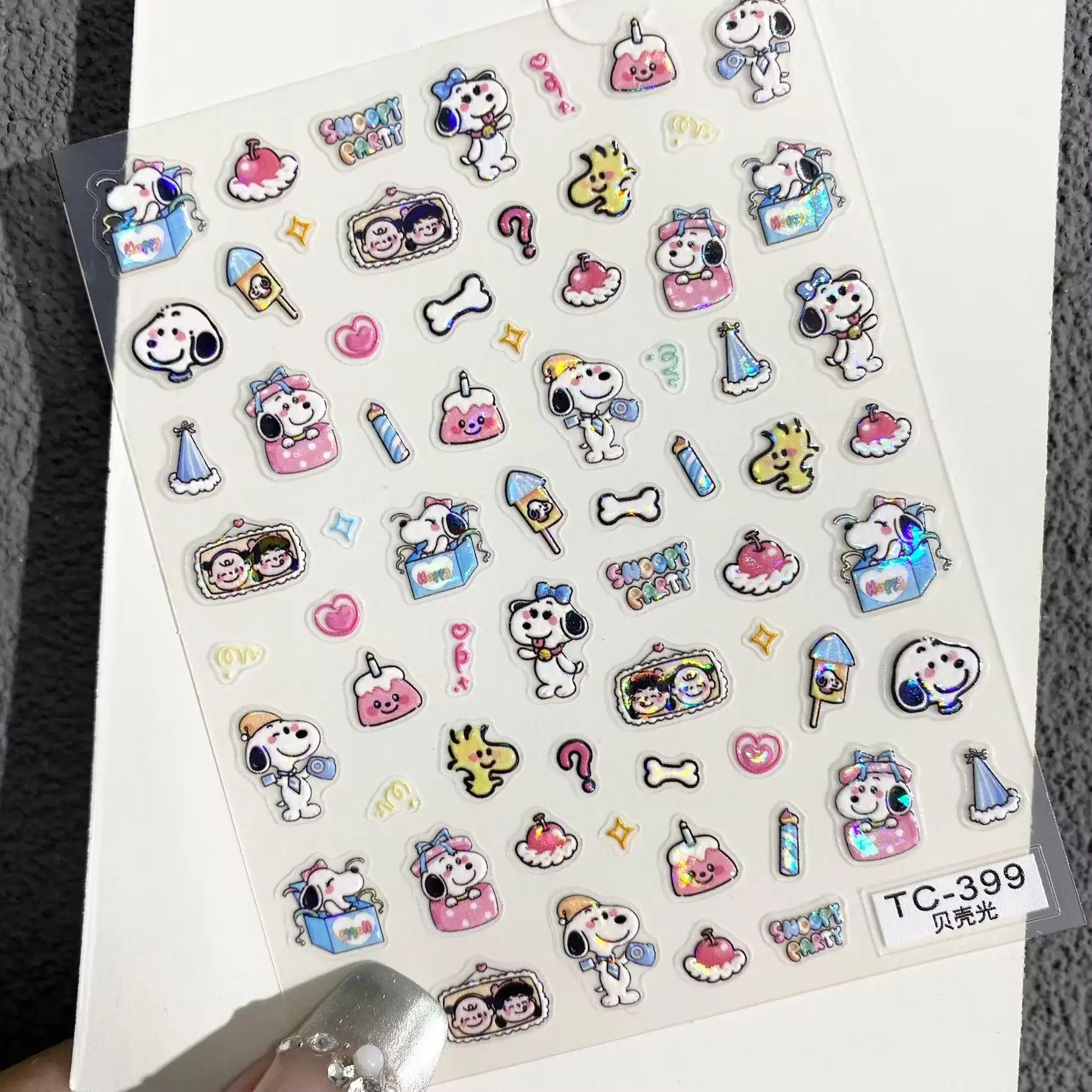 스누피 만화 귀여운 주변 네일 아트 스티커 여자를위한 높은 외관과 2 차원 DIY 네일 장식 스티커