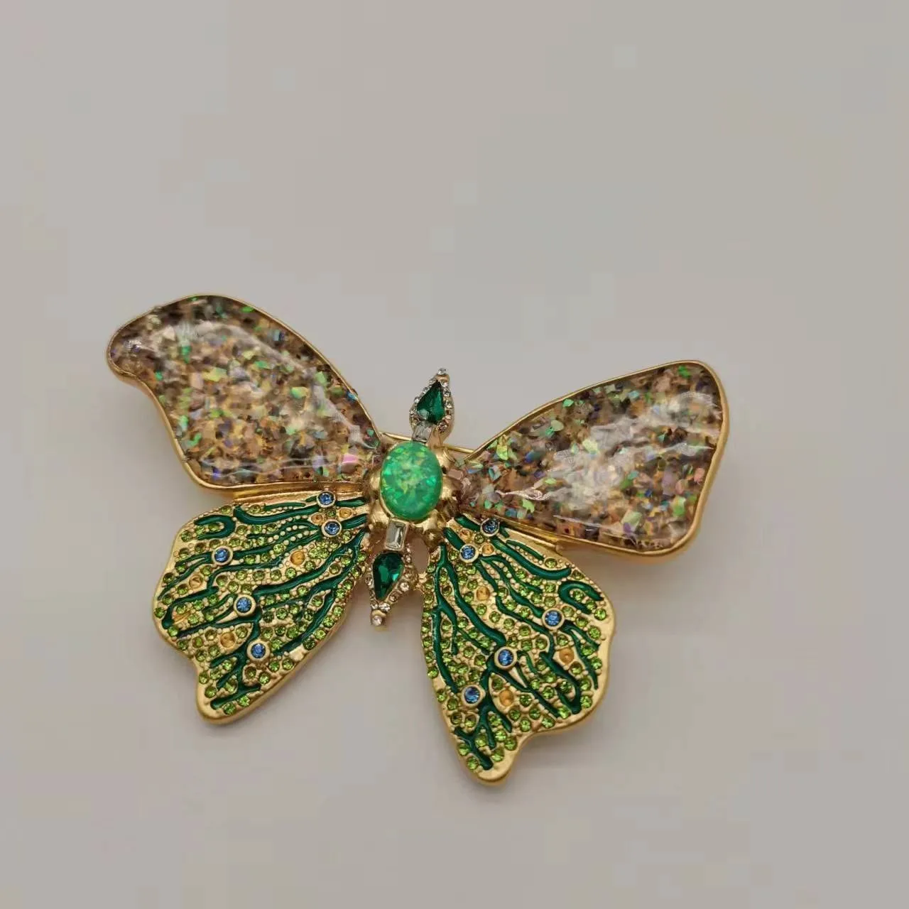 New Fashion Vintage Heavy Industry Light Luxury Set Gold-plated Butterfly Brooch Ear Clip Stud Earrings Jewelry For Women