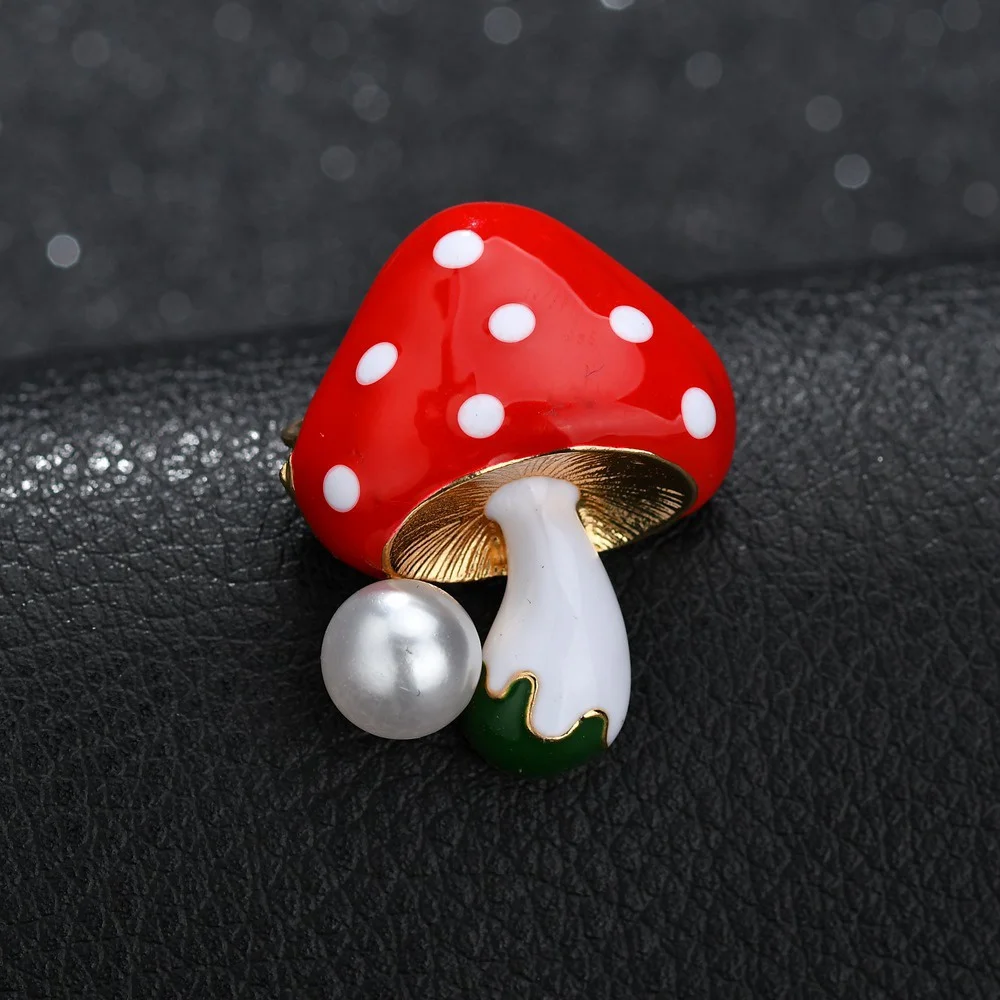 Women Pearl Mushroom Brooch Buckle Pin Clothing Bags Accessories
