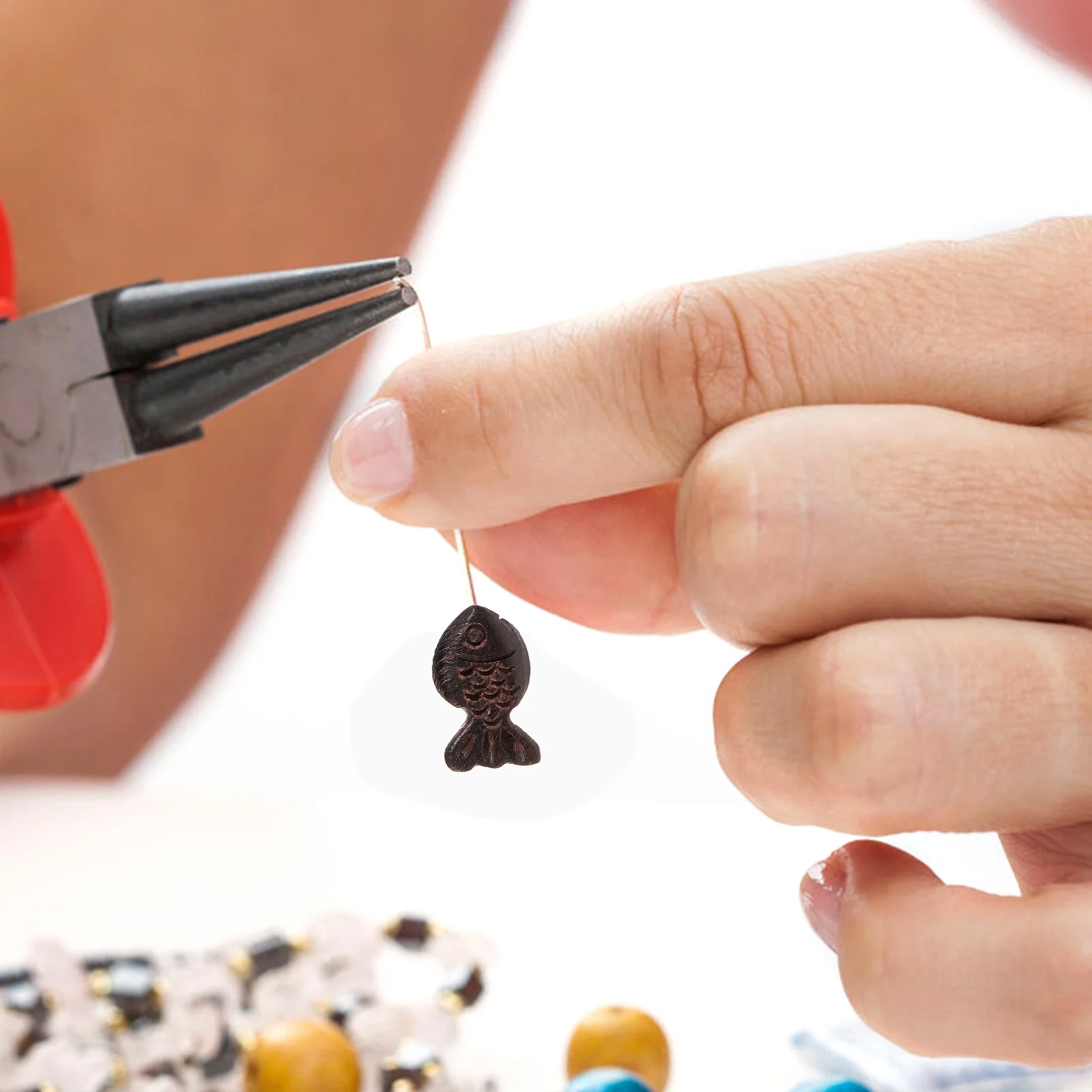 

2Pcs Wood Fish Charm Pendant Vintage Wooden Keyring Hanging Ornament DIY Craft Accessory Wooden Crafts Hanging Fish Ornaments