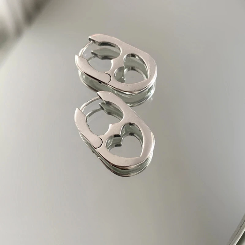 New Silver Color Pig Nose Earrings for Women Geometric Hollow Heart Design Ear Buckle 2023 Korea Fashion Brief Jewelry