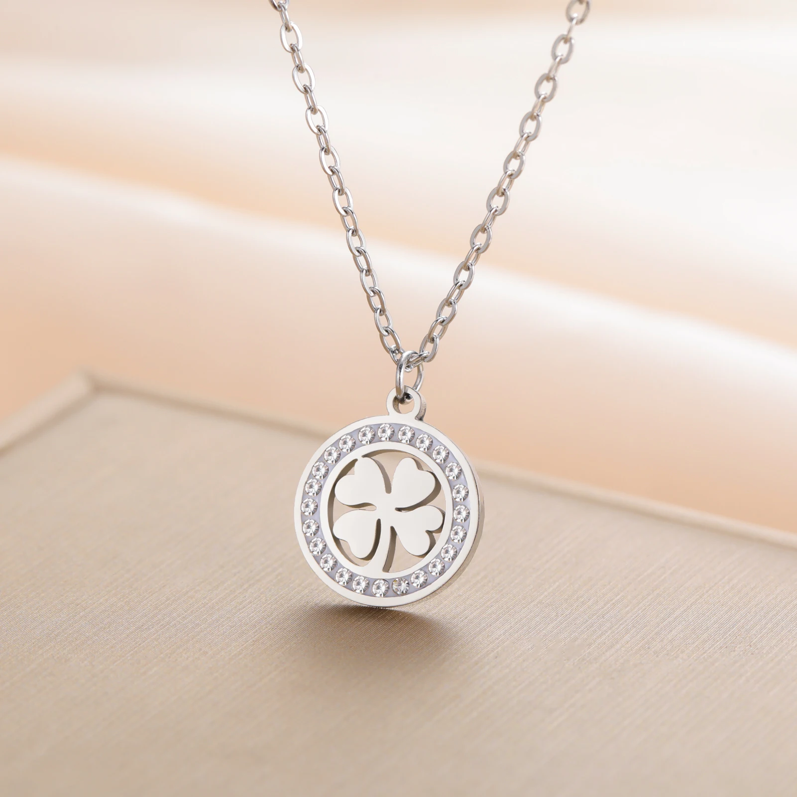 COOLTIME Mode Klee Runde Anhänger Halskette Edelstahl Elegante Zirkon Charme Halskette für Frauen Schmuck Geschenk 2026 Neue – Detail 8