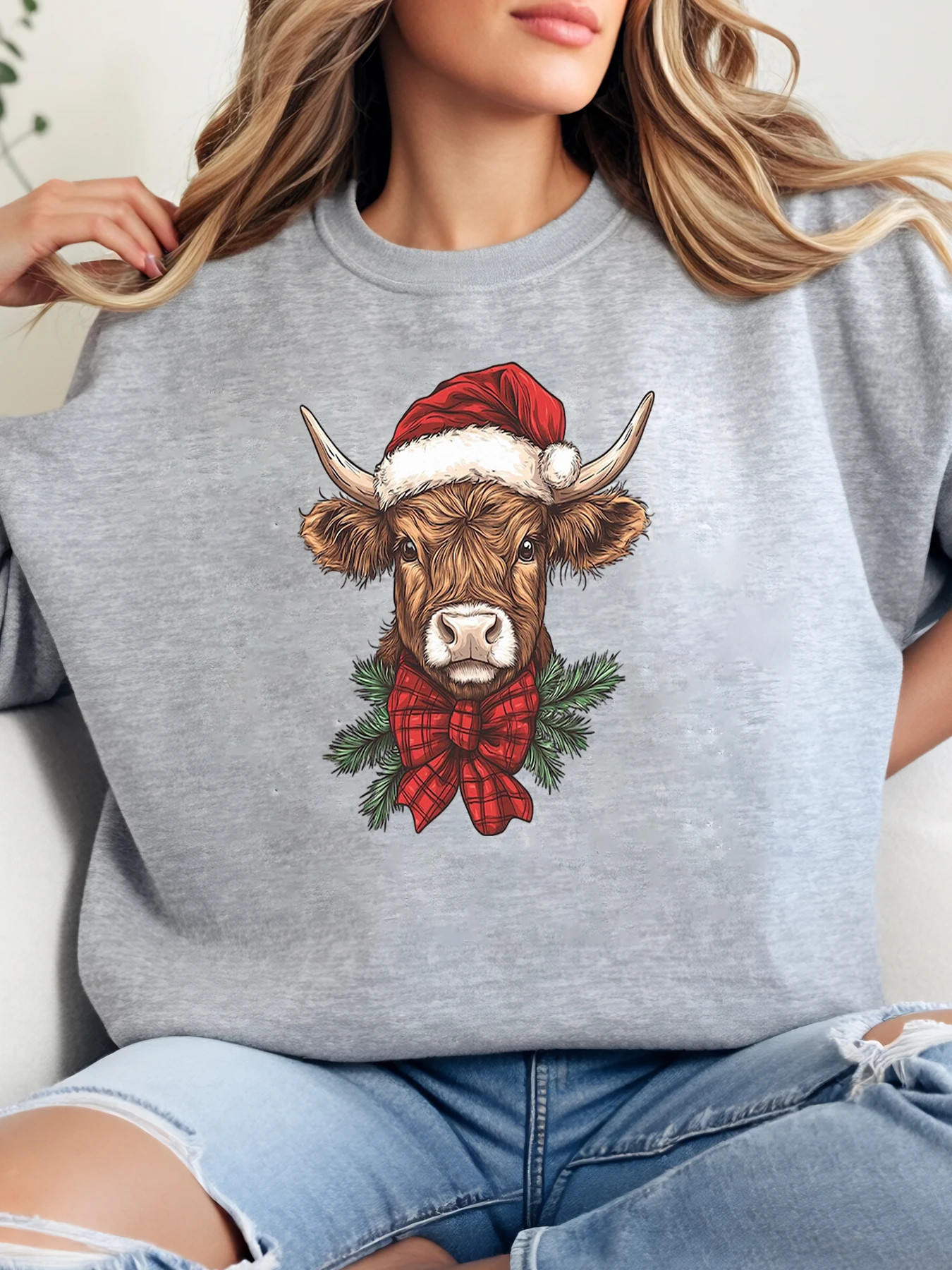 

Хайлендская корова с рождественскими огнями, свитшот с рождественским принтом, праздничная женская повседневная одежда, серый, больших размеров