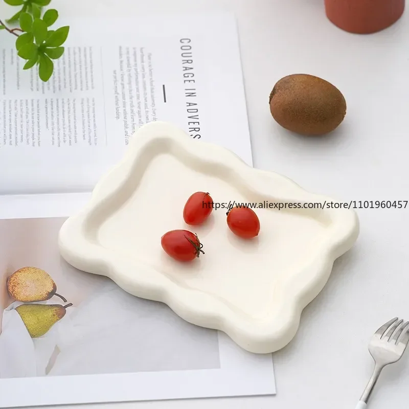 

Silver Plated Plate Ceramic Dish Irregular Desktop Storage Tray Decorative Kitchen Living Room Jewelry Luxury Decorative Tray