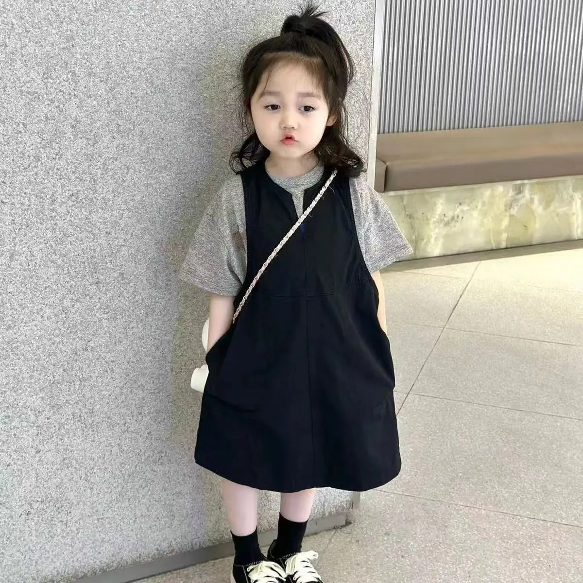 

Girls' dress set summer new Korean version children's short sleeved T-shirt+shorts two-piece set