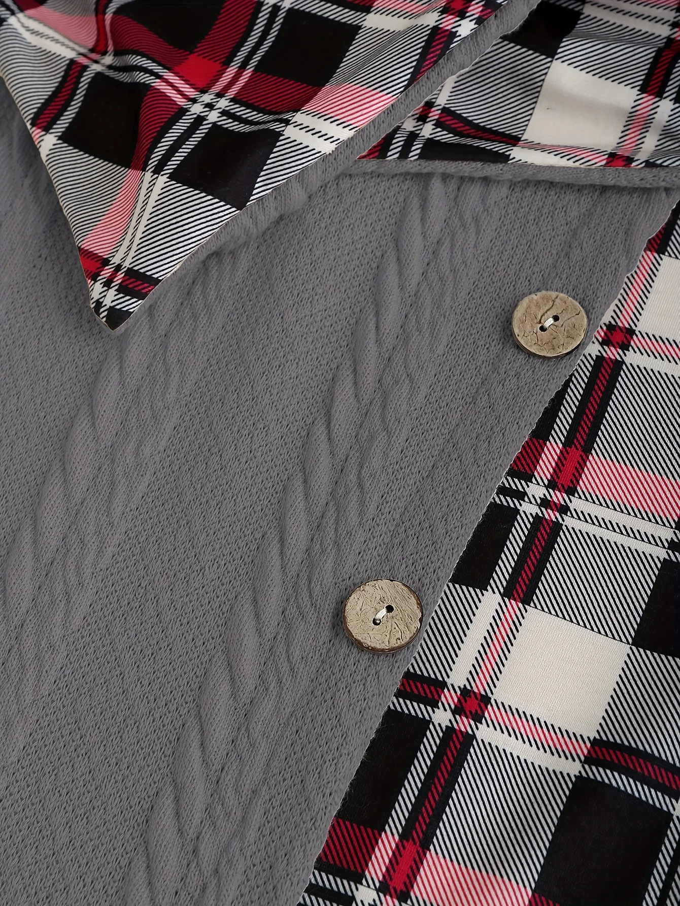 Damen-Kleid mit Karomuster, Kapuze, hoher Taille, A-Linie, lange Ärmel, aus Strick, mit dekorativer Schnallendetail. – Detail 23