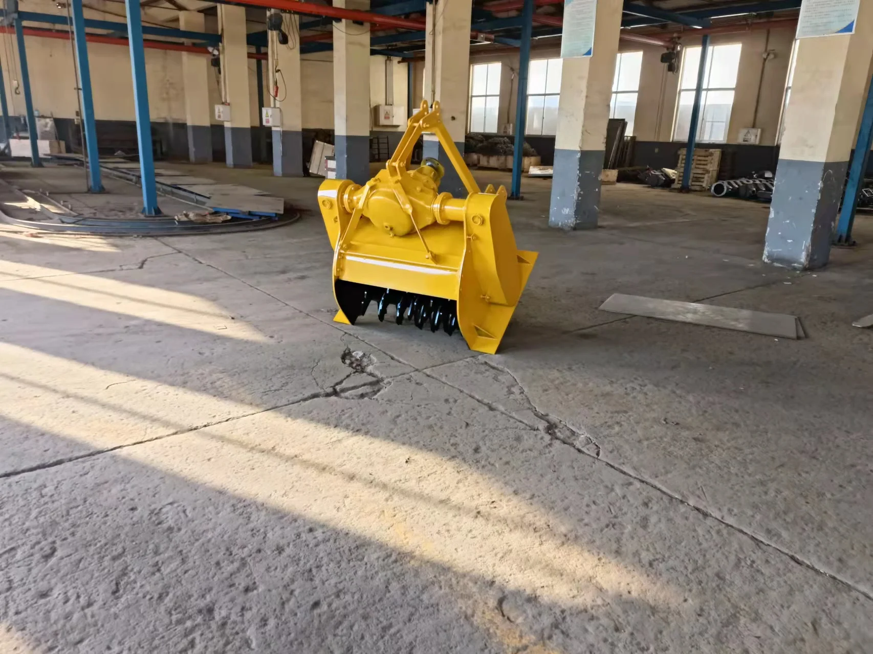 Powerful and Reliable Tree Root Crusher Machine for Efficient Grinding