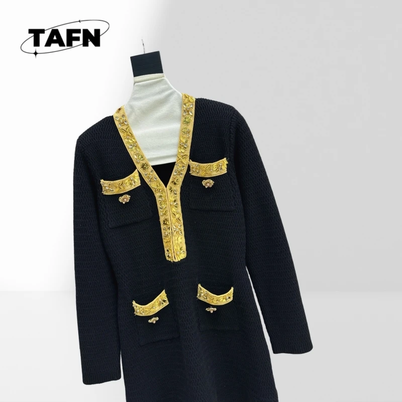 25 Popular Style Cashmere Warm Banquet Ladies Dress Printing Stylish V-neck Fashion Simple and Beautiful TrendA25316    