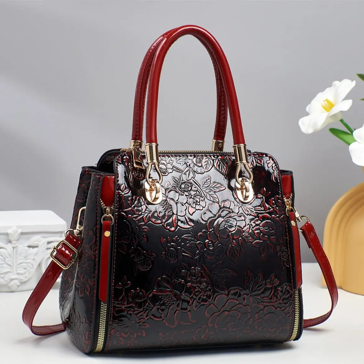 New Women's Luxury Handbag Tote Bag with Flower Engrave Pattern Surface Women Bag Outgoing Shopping Shoulder Bag Bright Handbag