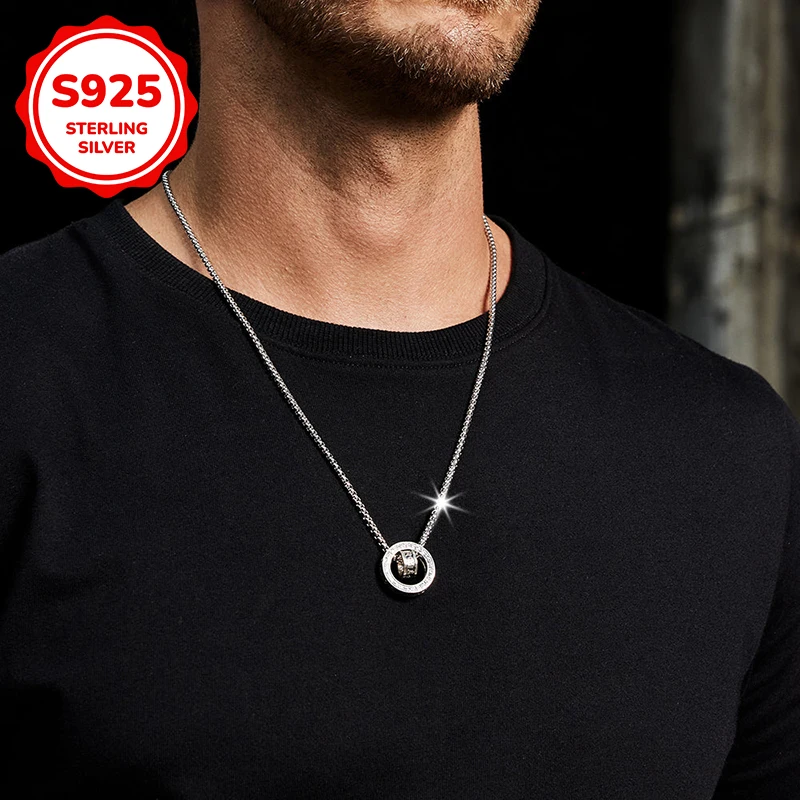 

Мужской кулон-подвеска из серебра 925 пробы в ретро-стиле с двойным кольцом — идеальный подарок для модных мужчин, которые могут носить его на вечеринках и мероприятиях.