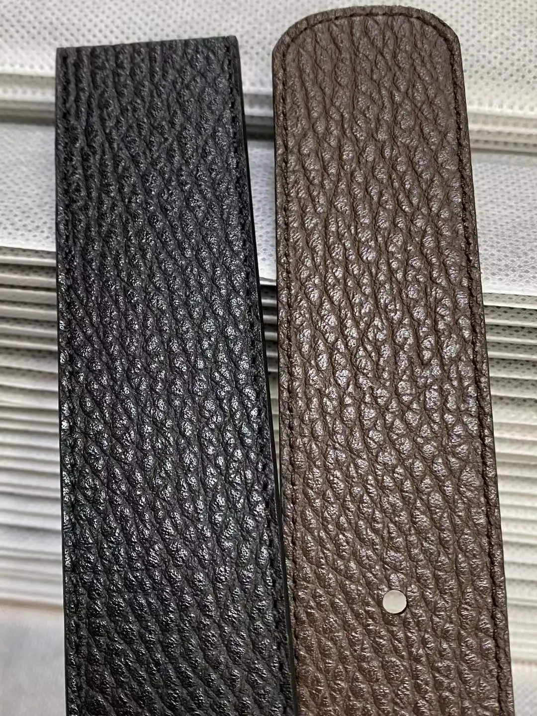 Unisex stainless steel pin buckle belt British high-end private customization 3.5cm1.35in