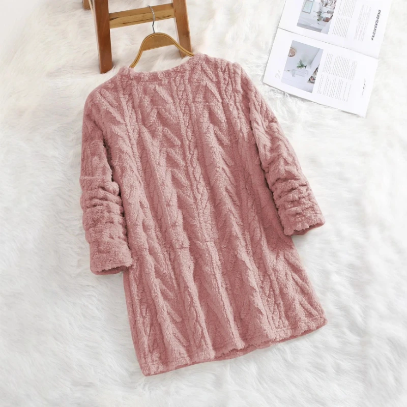 Love Pattern Women's Casual Round Neck Pocket Warm Coat in Autumn and Winter 2025