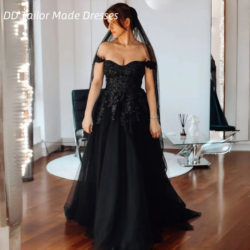 

Gothic Black Wedding Dress Off-Shoulder Lace Appliques Long A-Line Classic Bridal Gowns Sweep Train Lace-Up Corset Customized