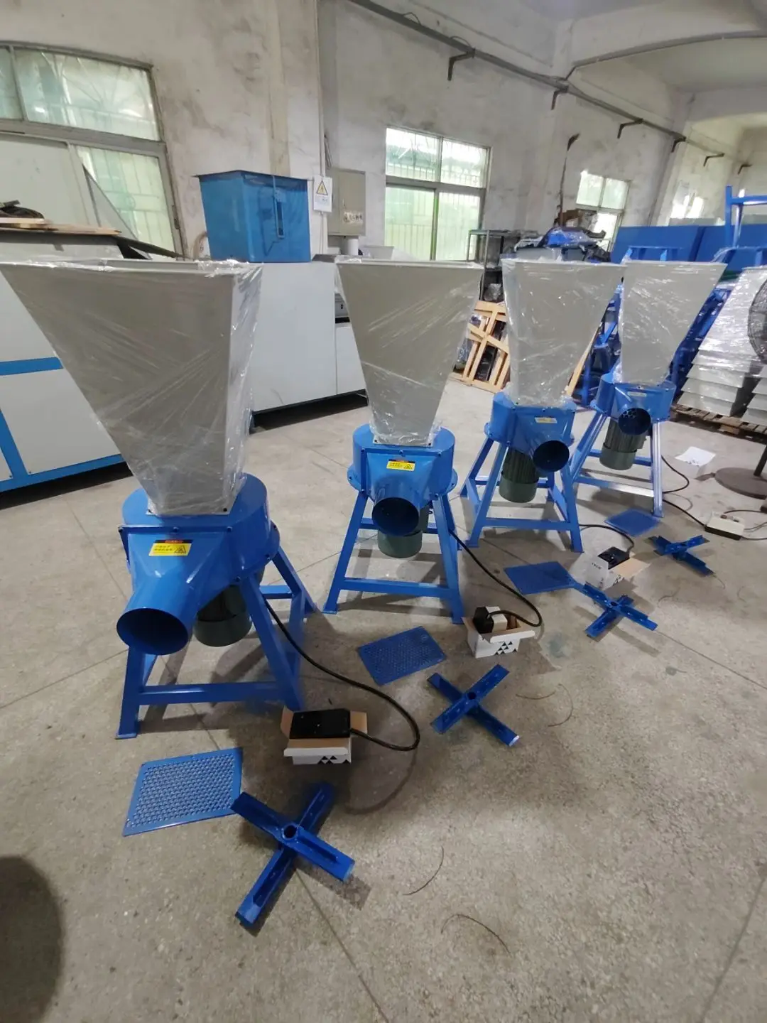Recycle Foam Cutting Crushing Small Fabric Shredding Machine Cheap Sponge Shredding Machine