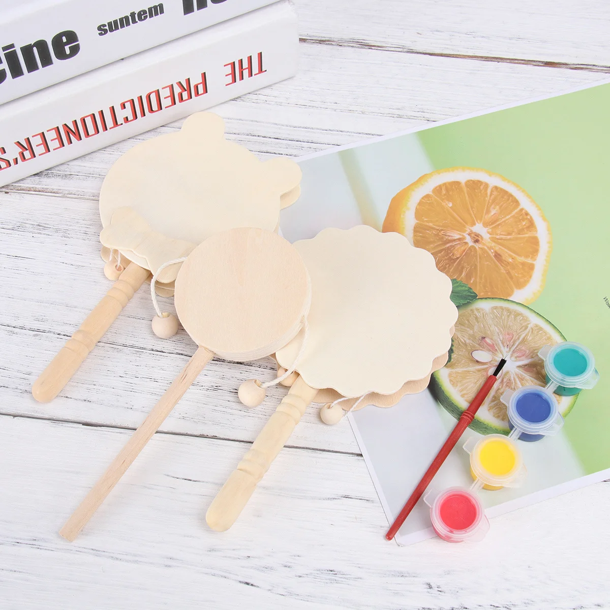 7Pcs DIY Holz Rassel Trommel Set Unvollendete Malerei Kreative Kind Hand-Auge-koordination Baby Geschenk Sichere Eco materialien