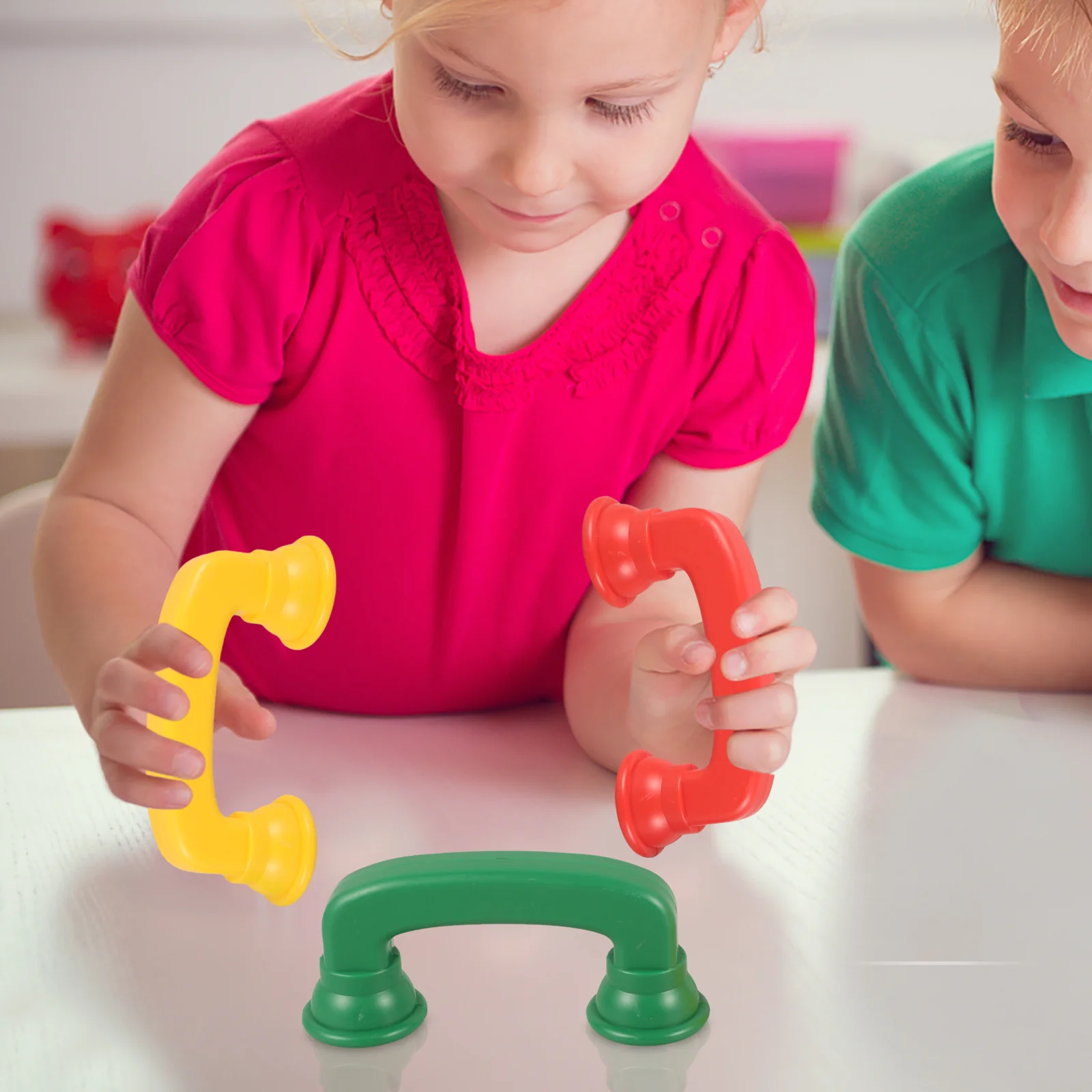 4-teiliges kleines Kopfhörer-Spielzeug für Kleinkinder, zum Lesen von Flüsterhandys für das Klassenzimmer, frühpädagogisch, dekorativ, tragbar, aus Kunststoff, farbig