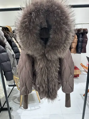 Natural Fur Coat Women Hooded Short Duck Down Puffer Jacket Oversized Real Raccoon Fur Collar Knit Cuff Coat New Winter Clothes