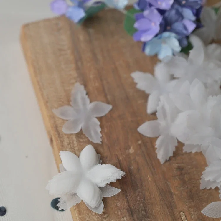 100 pièces/paquet, pétales d'organza de 4CM, fleur 3D DIY. Pièces de fleurs décoratives faites à la main, accessoires de voile pour robe de mariée