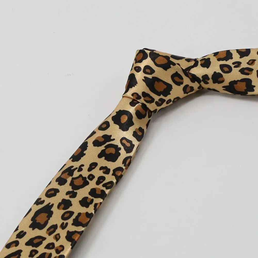Elegante koreanische gestreifte Krawatte mit Leopardenmuster, Hemdkrawatten-Dekoration, gepunkteter JK-Uniform-Krawatte – Detail 4