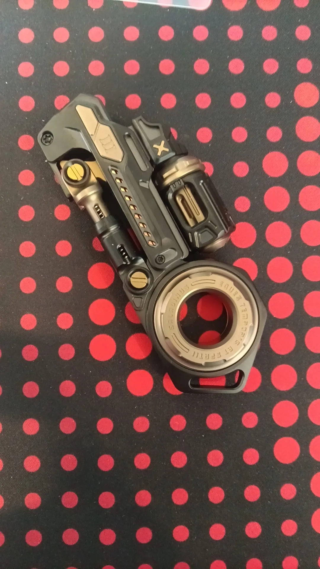 Used EDC EDC 01EDC Space Rider 3.0 Titanium Black Gold Material