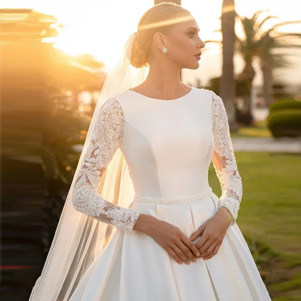 Customized Elegant Muslim Simple A-line Satin Wedding Dresses O-Neck Applique Pleat Bride Dresses Floor Length robe de mariée