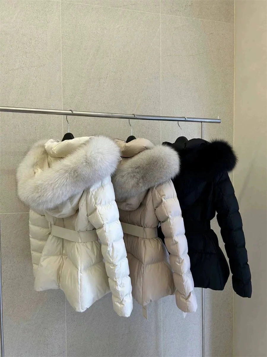 Jaet della nuova guerra di Capodanno! Doulej Winter 2025 Thiened Collo in pelliccia grande giù Jaet Faion Commute Sle da donna