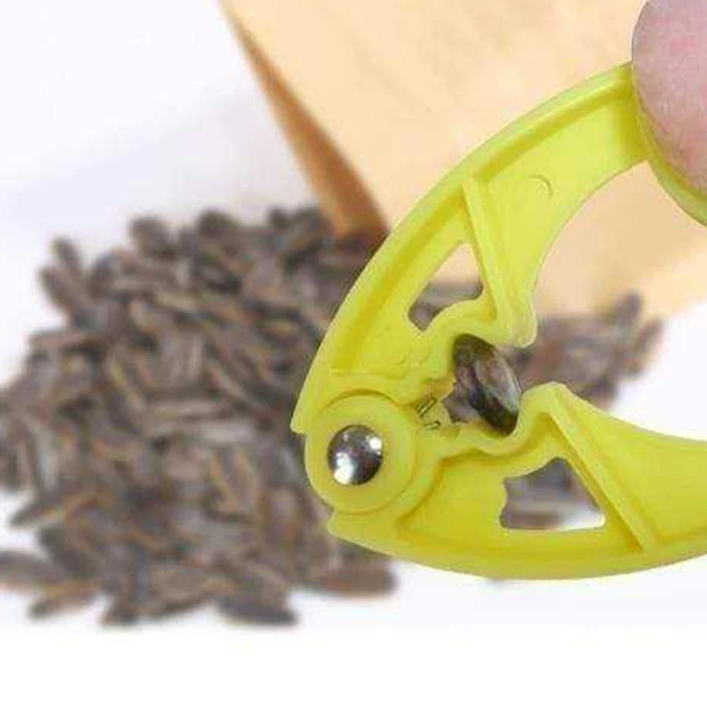 

5pcs Nut Opener Soft Grip Dual Groove Pine Seeds Walnut Pliers Nut Crackers Melon Scissors Kitchen Tool